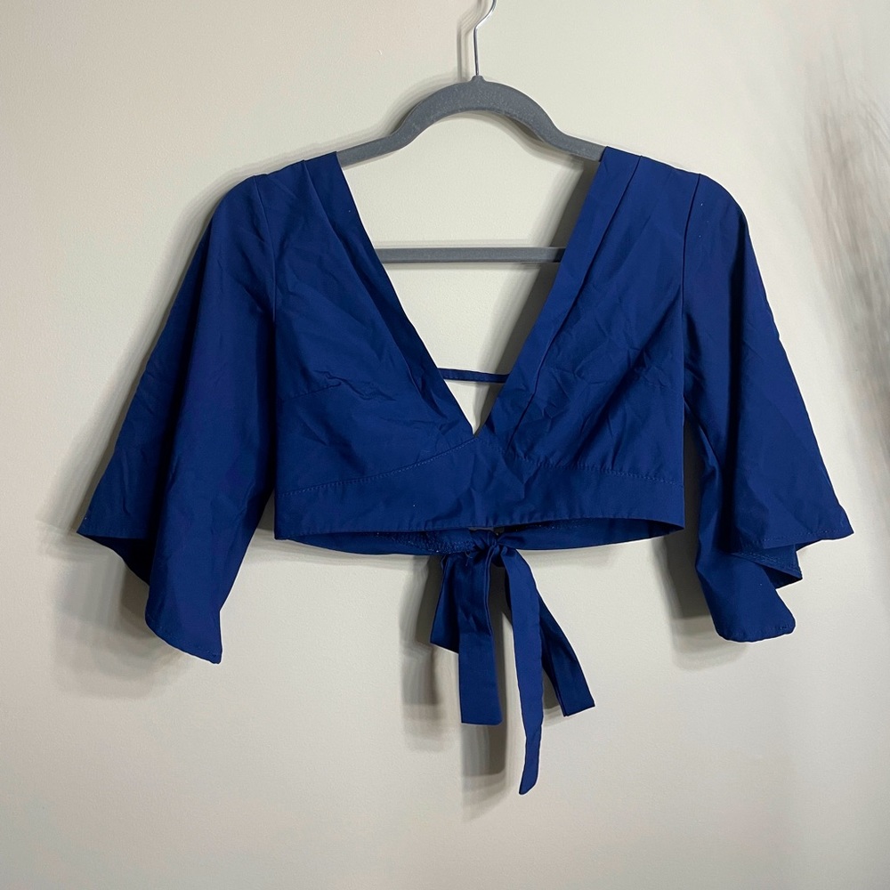 Crop Top with Loose Sleeves